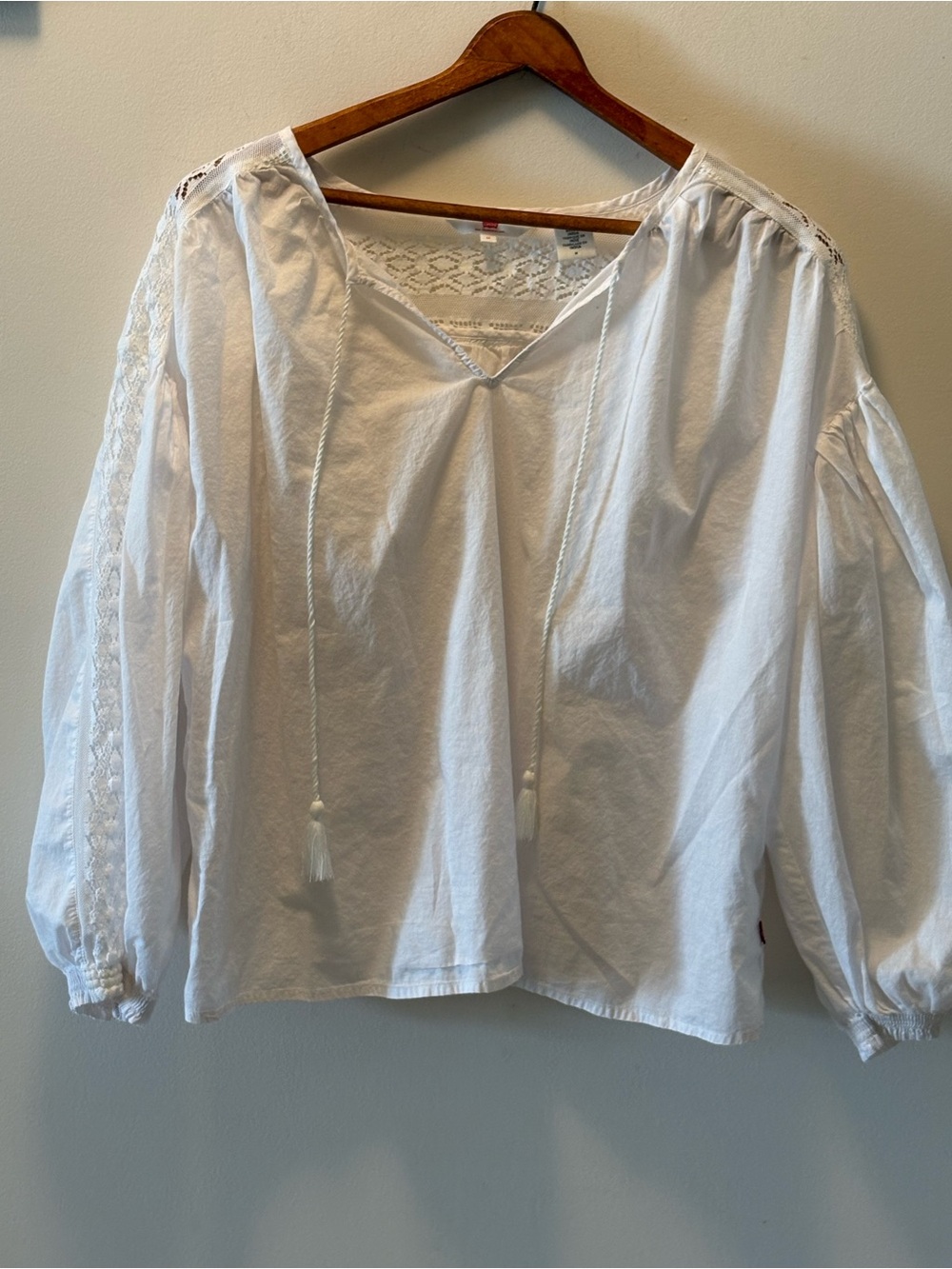 Levi's White Peasant Lace-Trim Blouse with Tassel Tie Medium